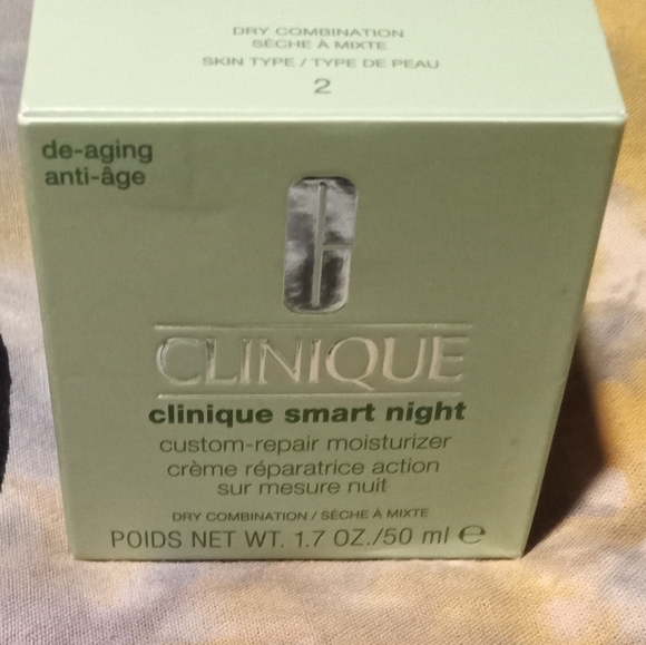 Clinique Skincare Trio - Picture 4 of 6